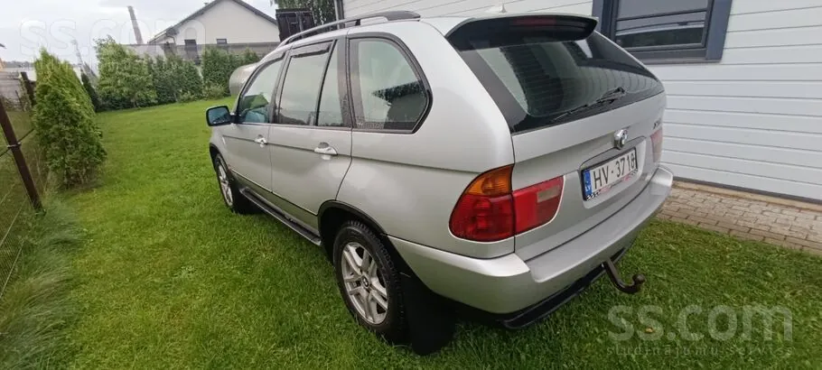 BMW X5 2004 photo 2