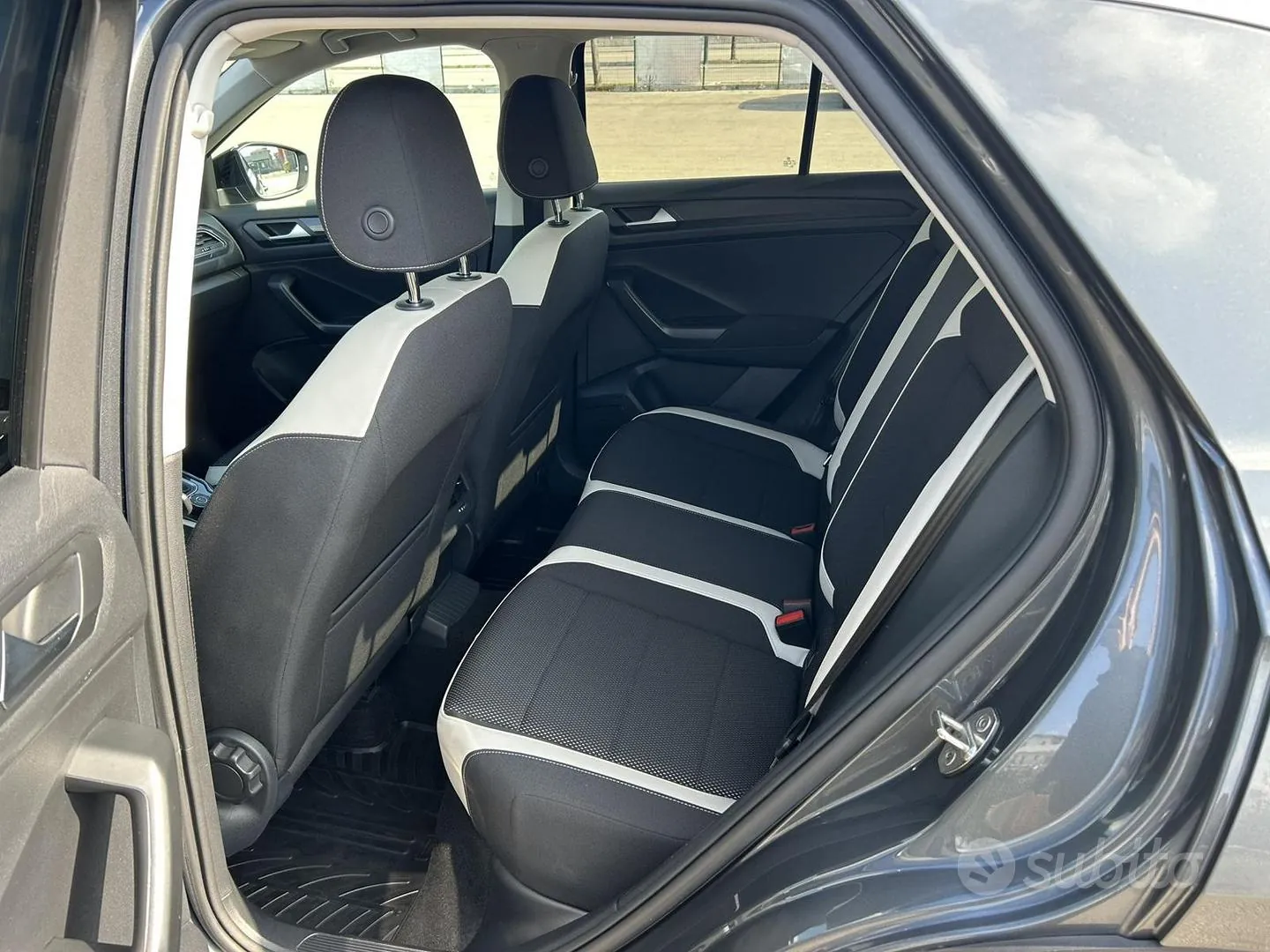 Volkswagen T-Roc 2019 photo 5