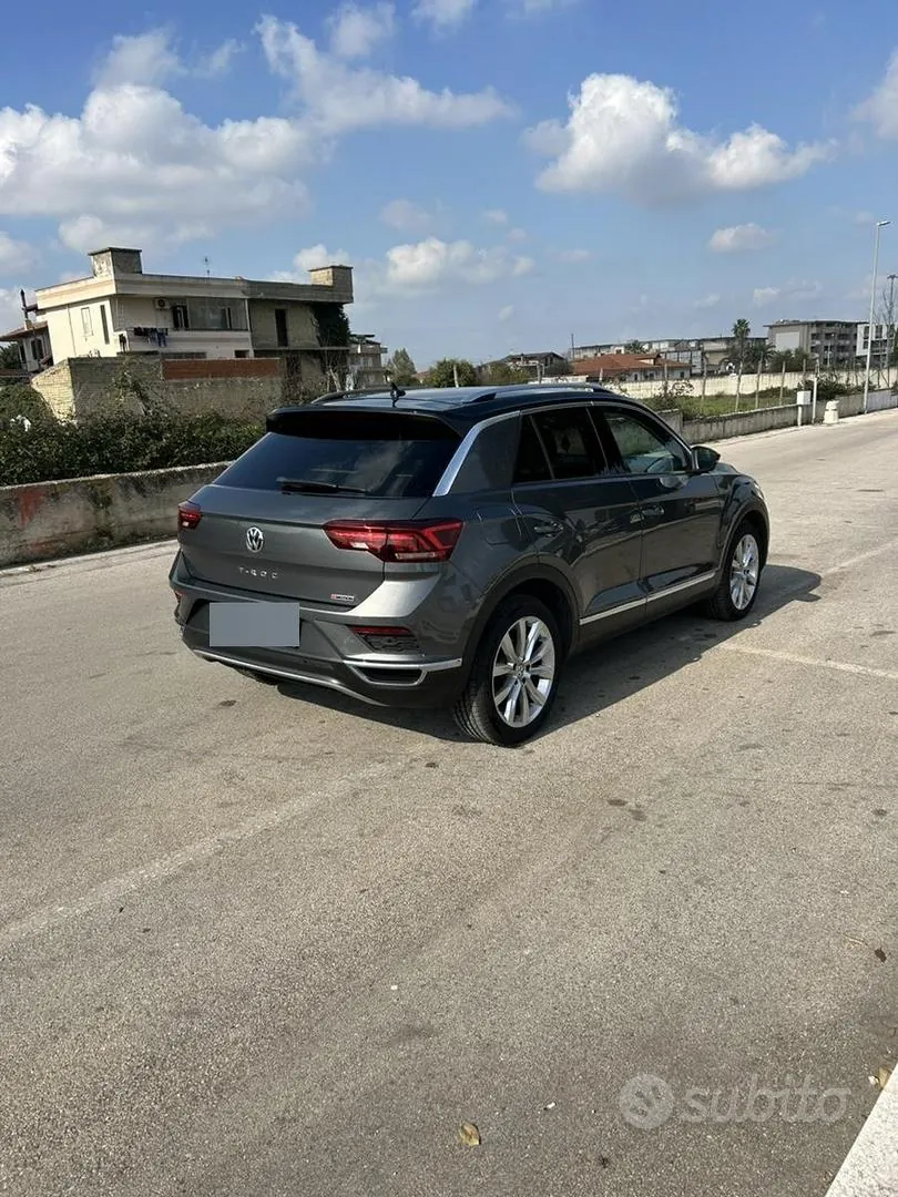 Volkswagen T-Roc 2019 photo 2