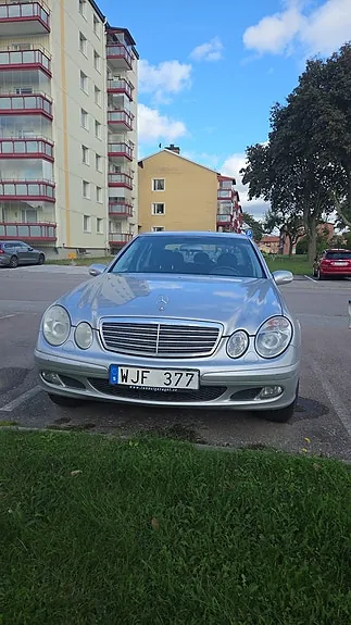 Mercedes-Benz E200 2005 photo 2
