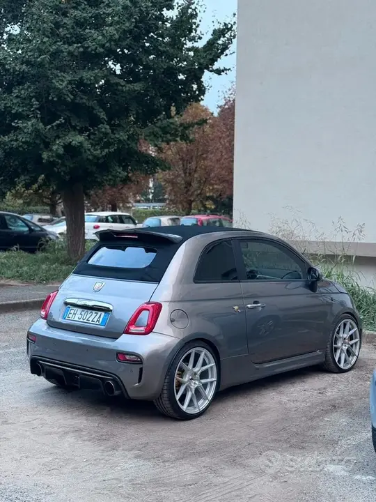 Abarth 500 2011 photo 3