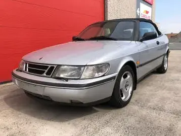 Saab 900