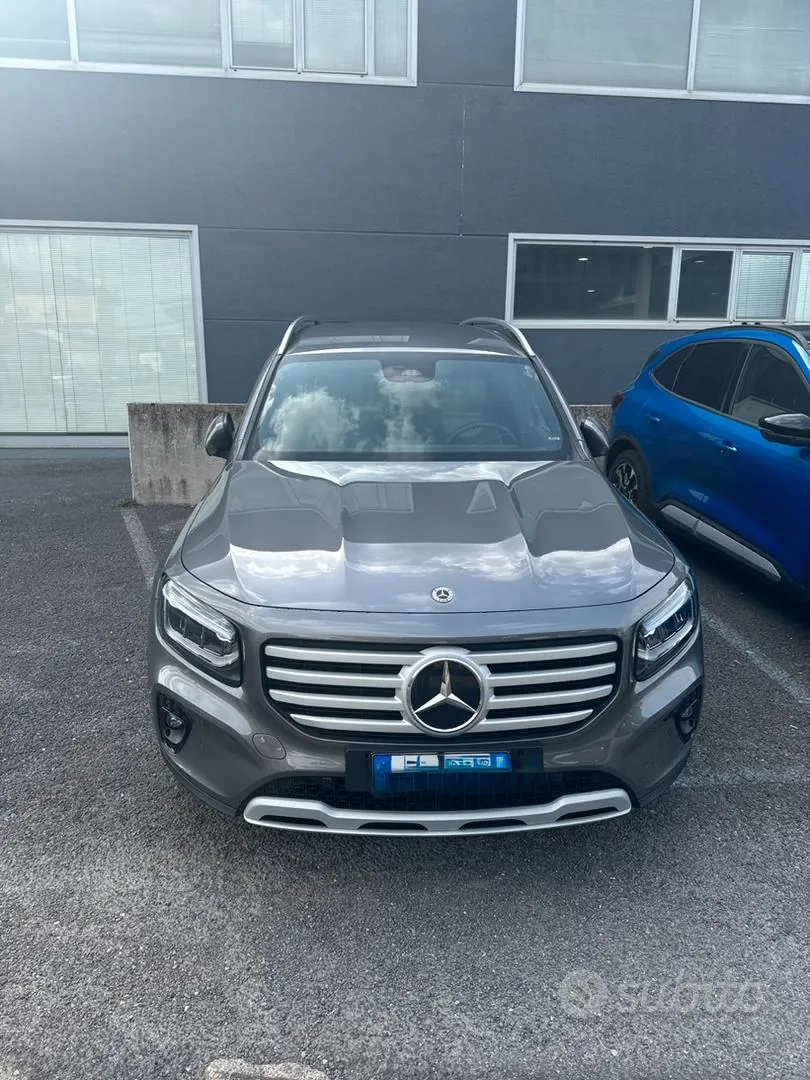 Mercedes-Benz Glb