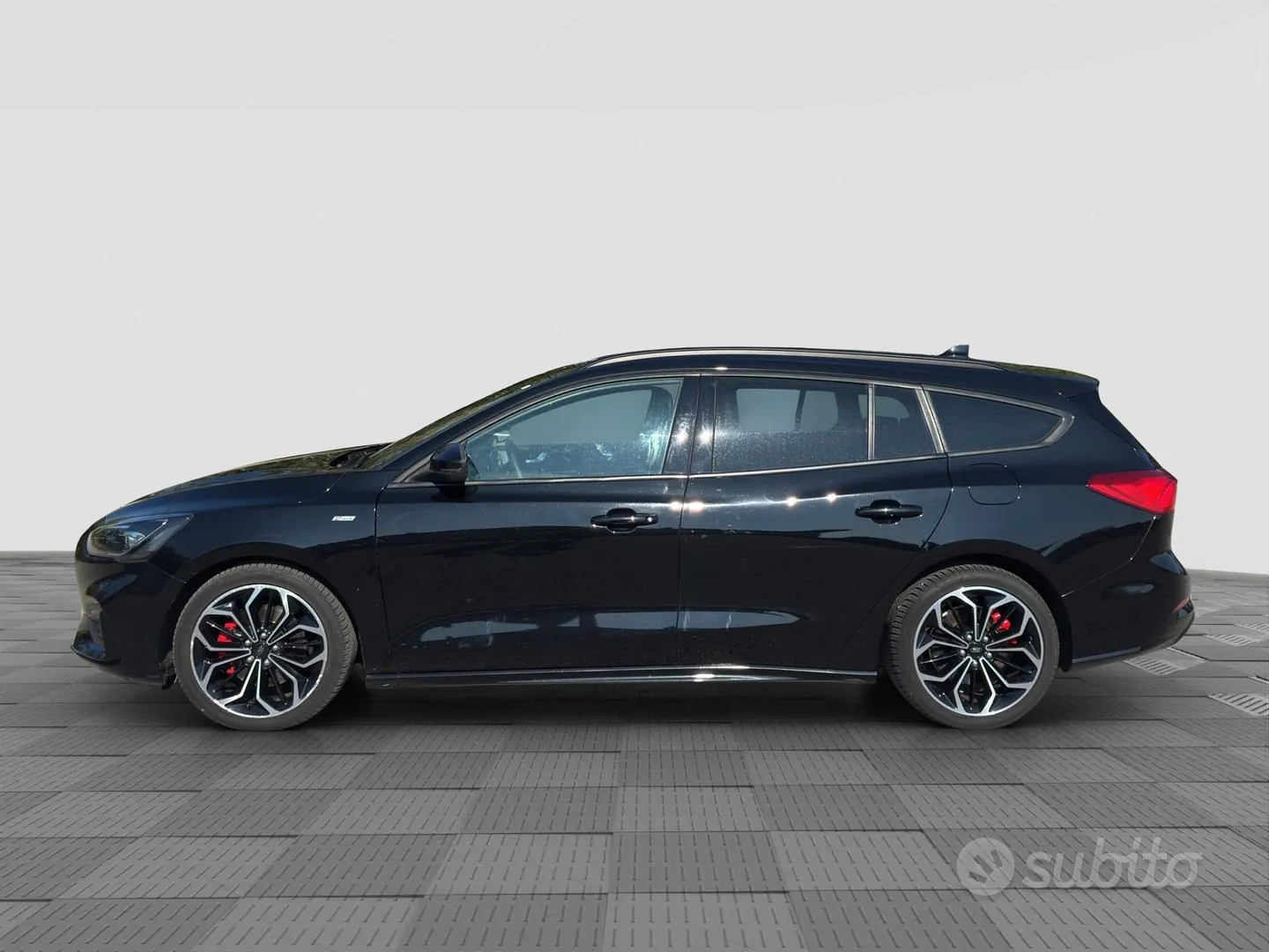 Ford Focus 2021 photo 2