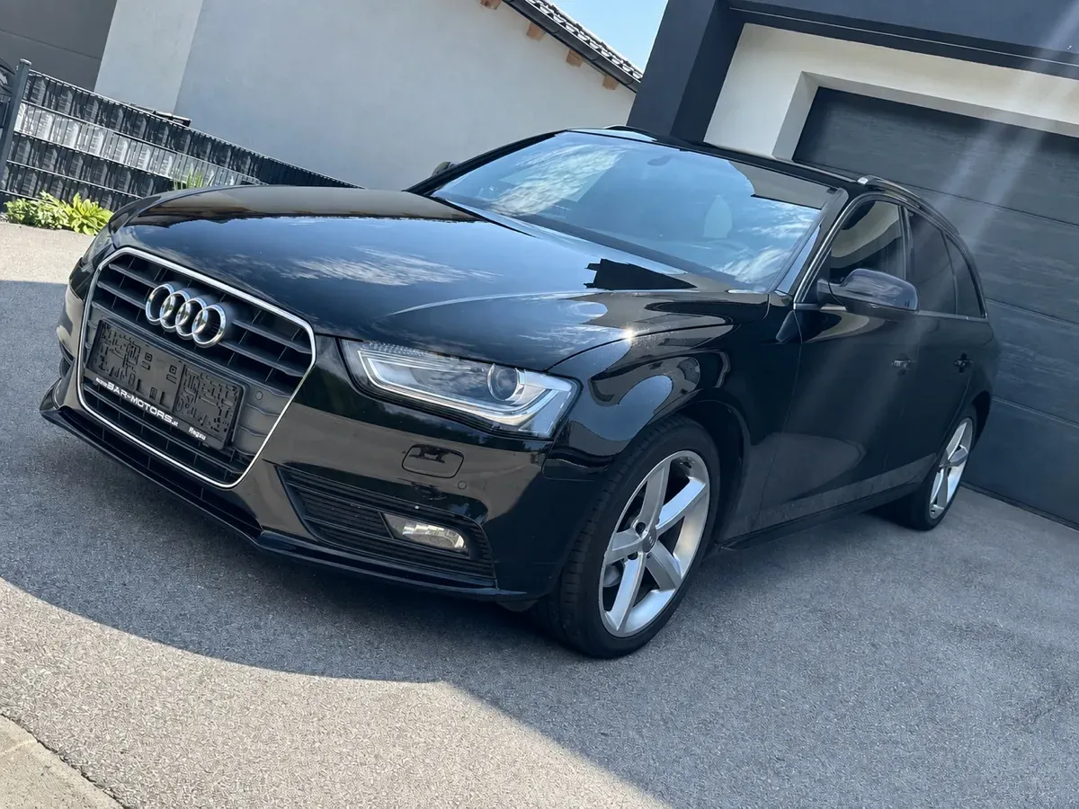 Audi A4 2015 photo 2
