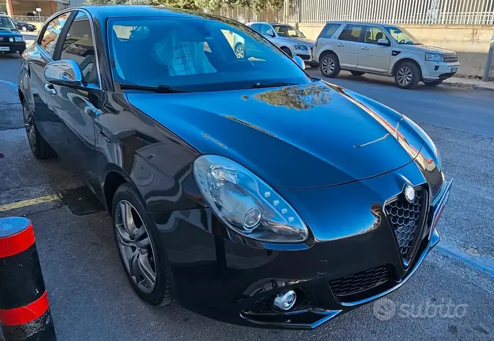Alfa Romeo Giulietta 2014 photo 2