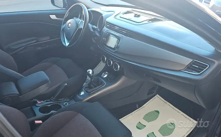 Alfa Romeo Giulietta 2014 photo 4