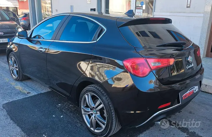 Alfa Romeo Giulietta 2014 photo 3