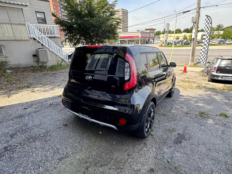 Kia Soul 2019 photo 2