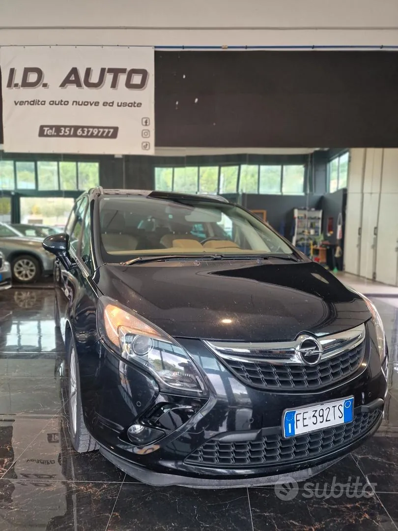 Opel Zafira 2016 photo 2