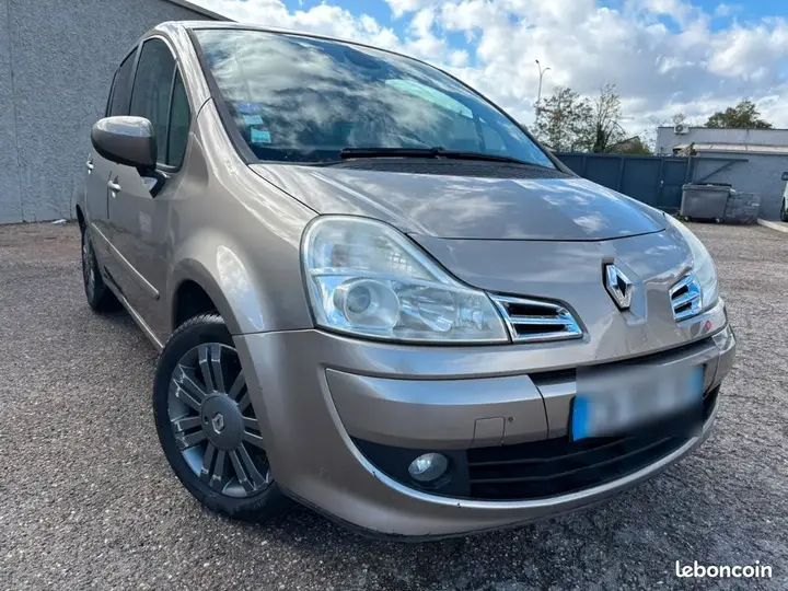 Renault Modus 2012 photo 2