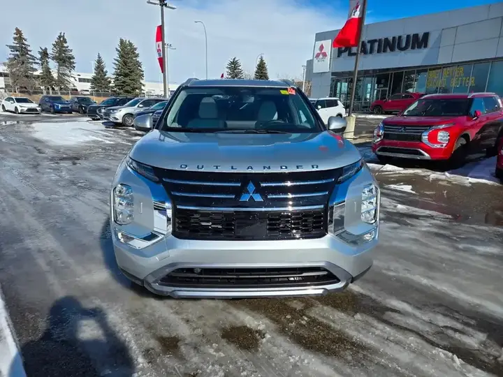 Mitsubishi Outlander 2026 photo 2