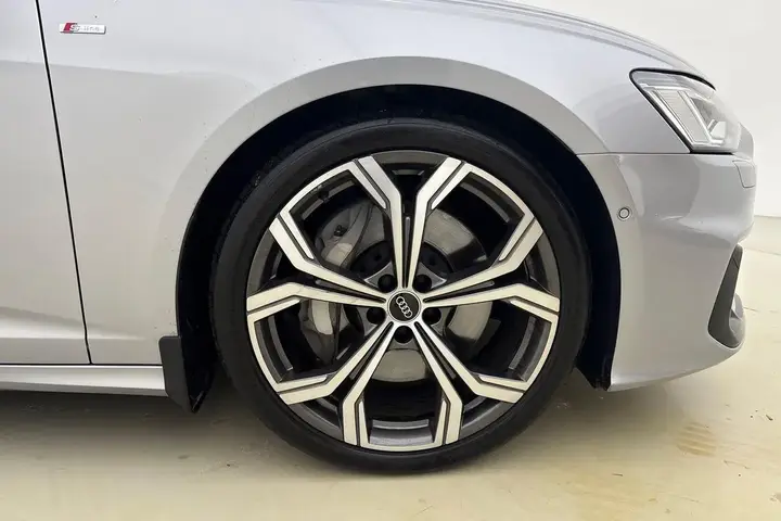 Audi A6 Avant 2025 photo 5