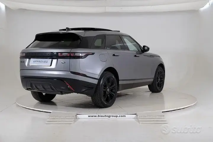 Land Rover Velar 2023 photo 2