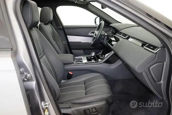 Land Rover Velar 2023 photo 3