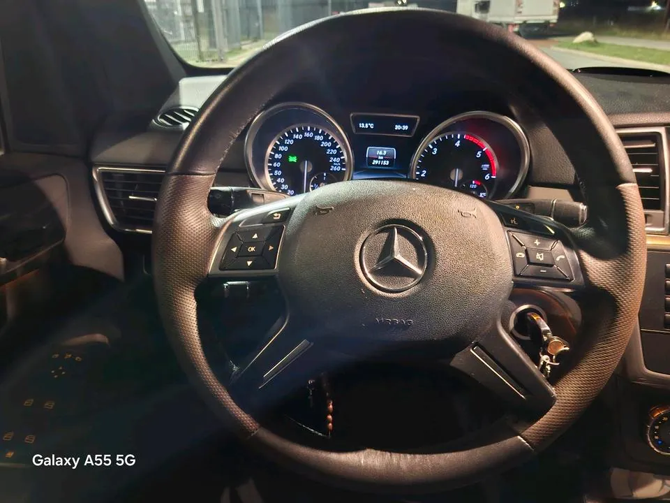 Mercedes-Benz Ml250