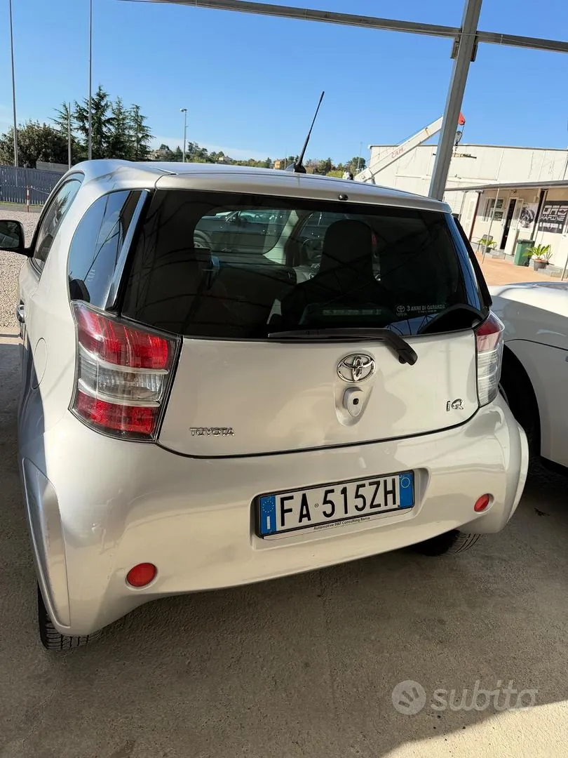 Toyota Iq 2009 photo 4