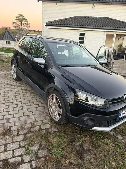Volkswagen Polo Cross 2010 photo 2