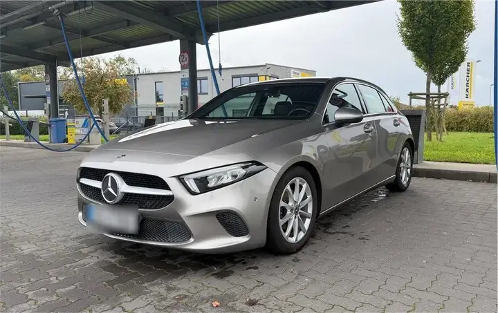 Mercedes-Benz A180D