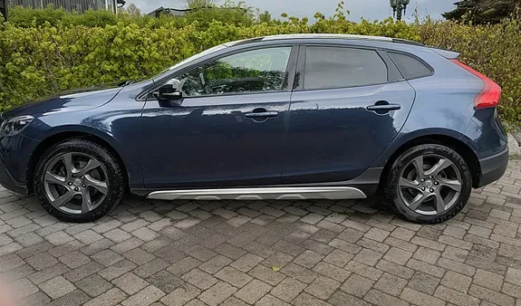 Volvo V40 Cross Country 2013 photo 3