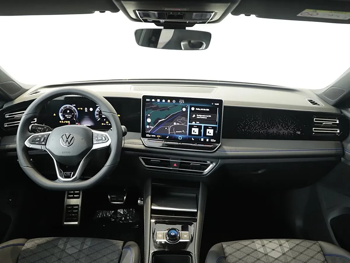 Volkswagen Tiguan 2024 photo 2
