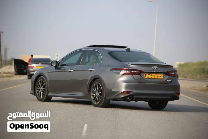 Toyota Camry 2021 photo 2
