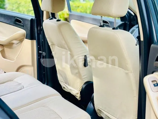 Tata Indica 2011 photo 4