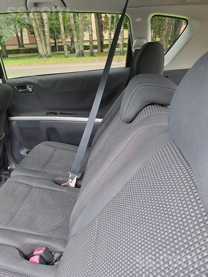 Toyota Corolla Verso 2005 photo 4