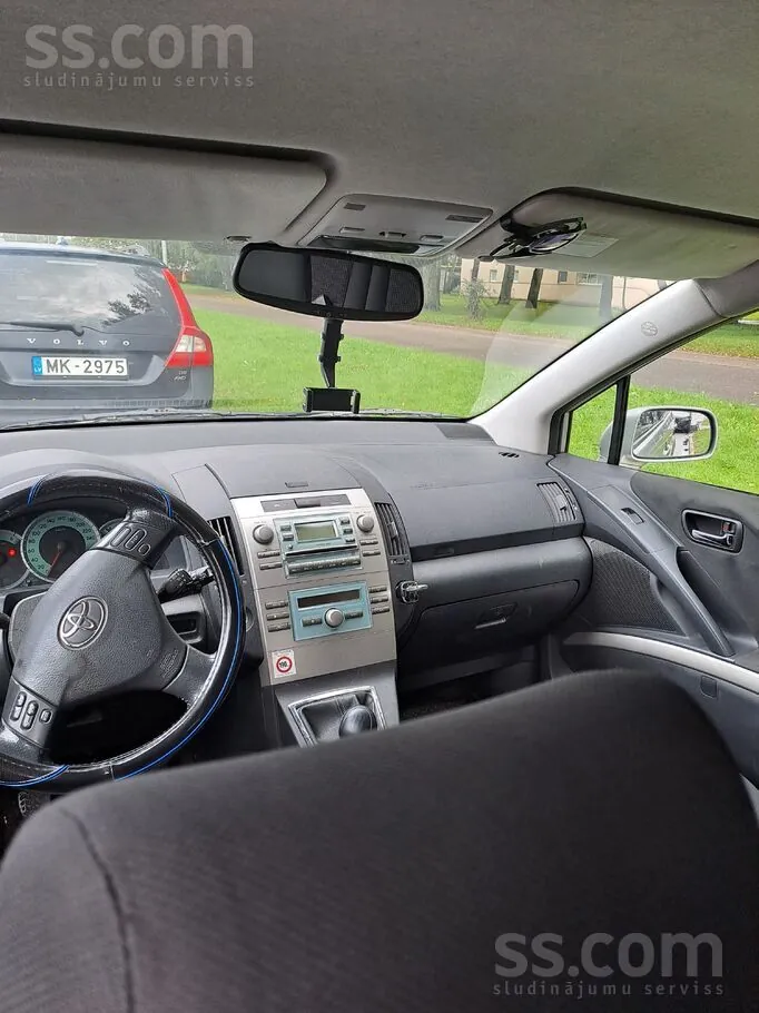 Toyota Corolla Verso 2005 photo 3