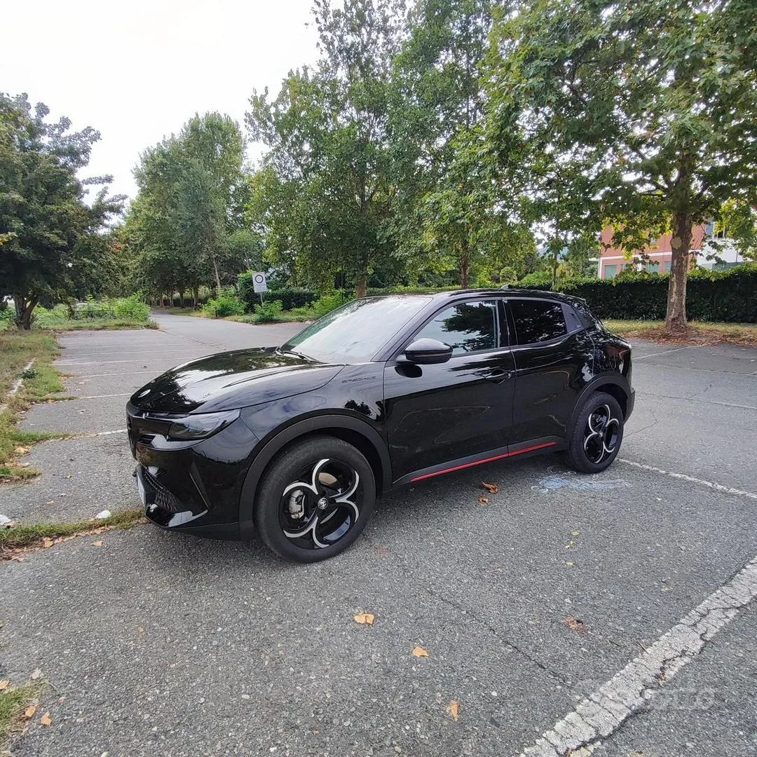 Alfa Romeo Junior 2024 photo 3