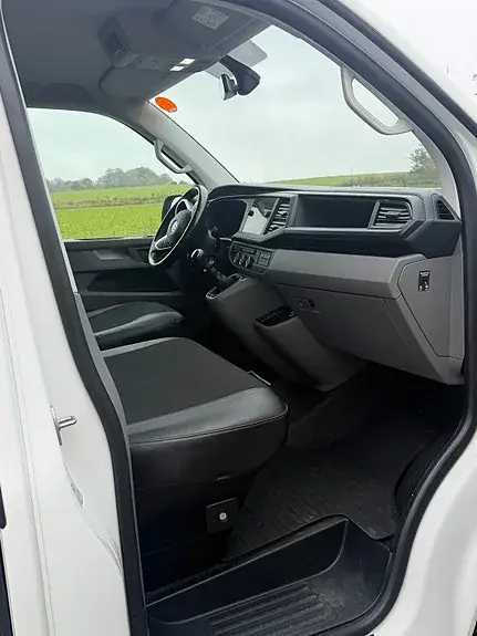 Volkswagen Transporter 2020 photo 2