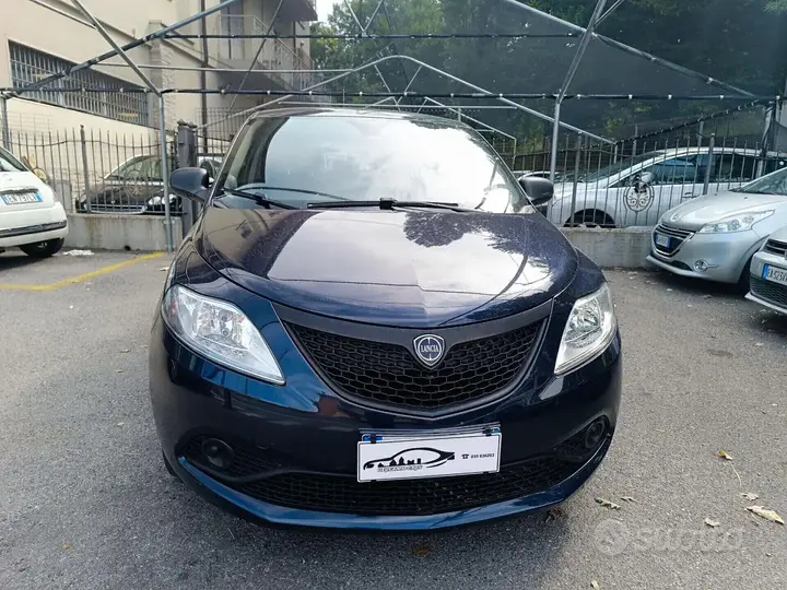 Lancia Ypsilon 2018 photo 2