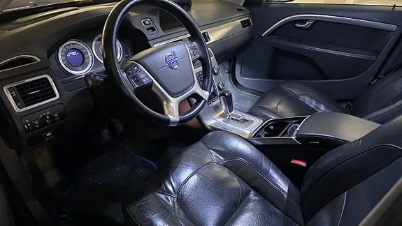 Volvo V70 2012 photo 5