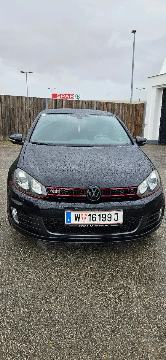 Volkswagen Golf 2012 photo 2