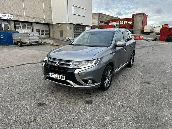Mitsubishi Outlander 2015 photo 2