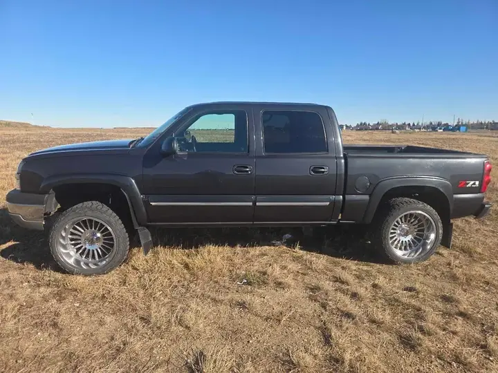 Chevrolet Silverado 1500 2005 photo 2