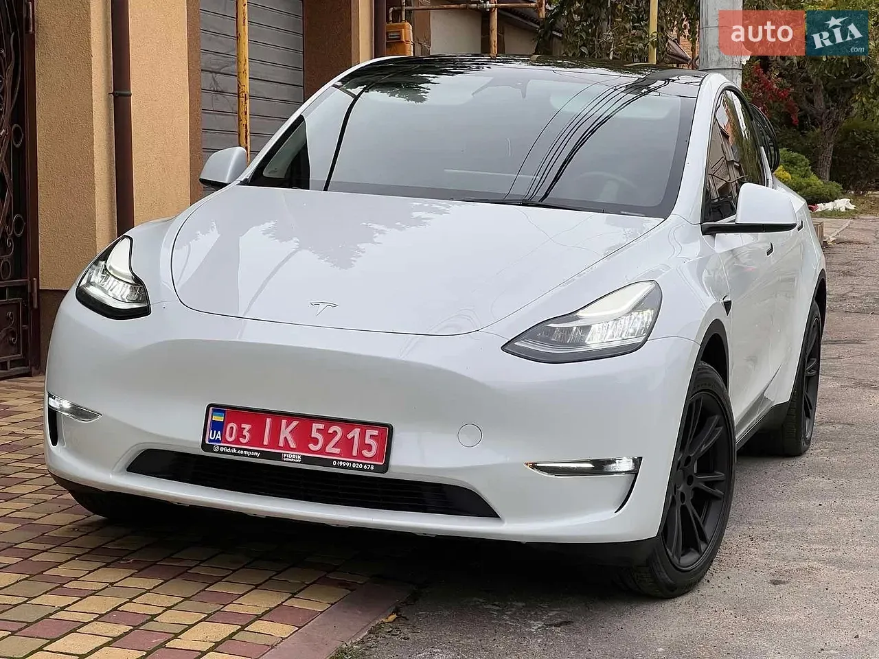 Tesla Model Y 2023 photo 3