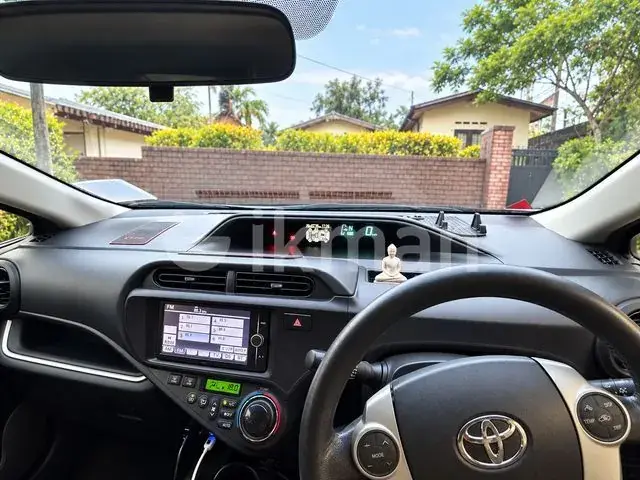 Toyota Aqua 2014 photo 5