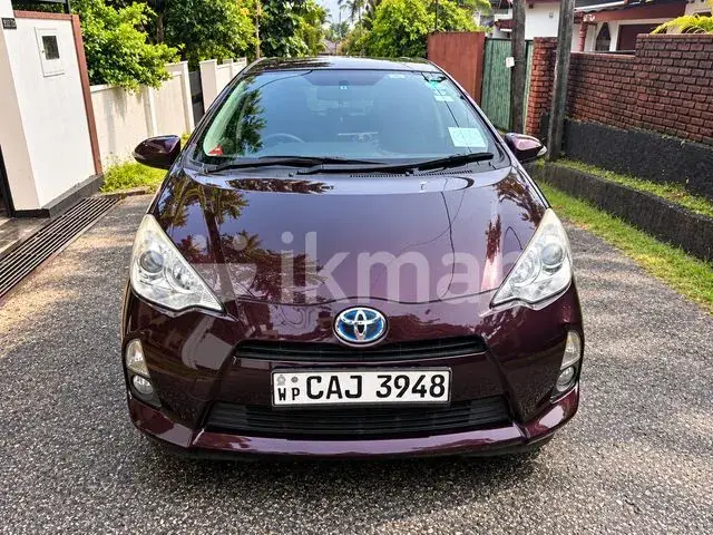 Toyota Aqua 2014 photo 2