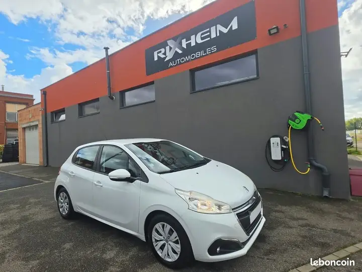 Peugeot 208