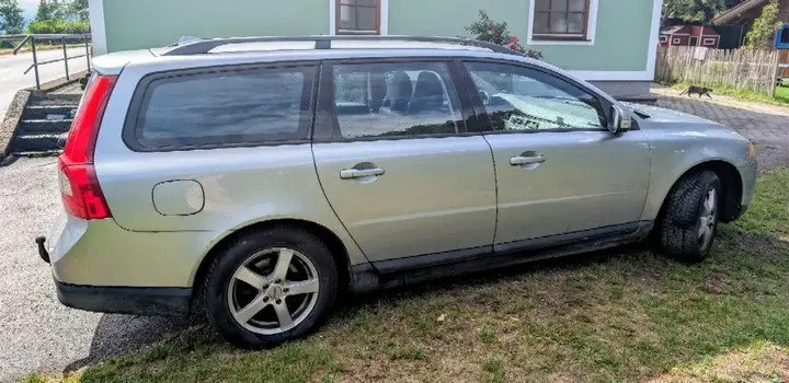 Volvo V70 2008 photo 2