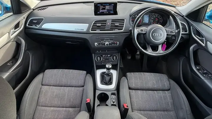 Audi Q3 2017 photo 2