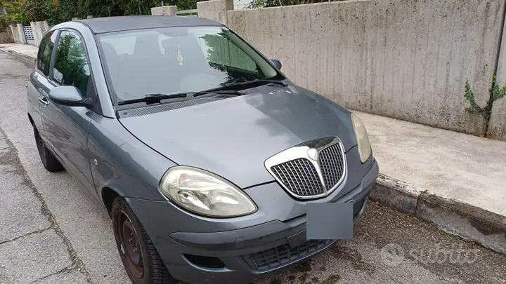 Lancia Ypsilon 2005 photo 2