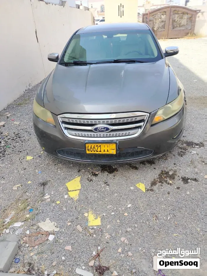 Ford Taurus