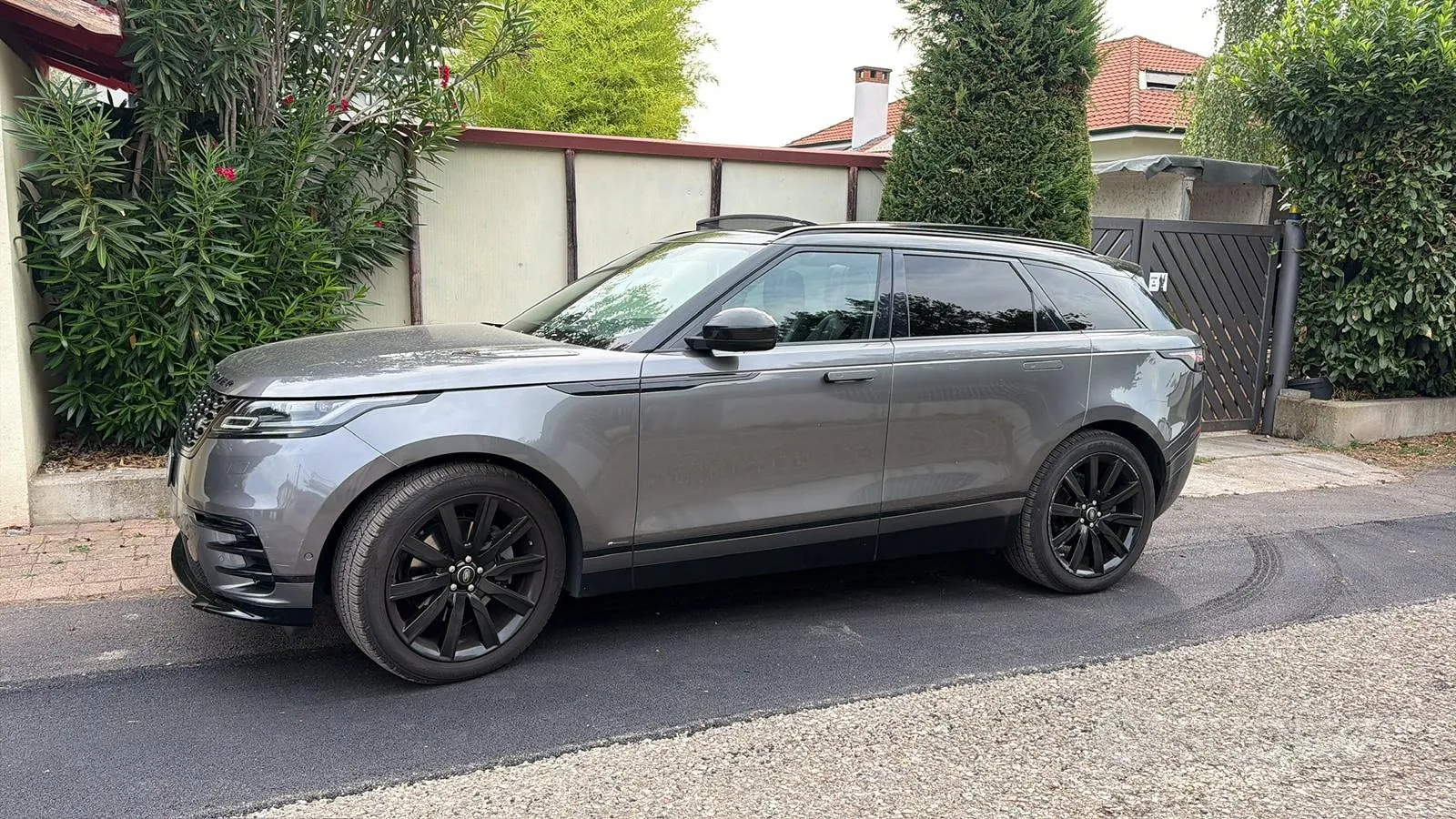Land Rover Range Rover Velar 2017 photo 5