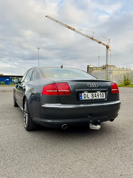 Audi A8 2008 photo 4