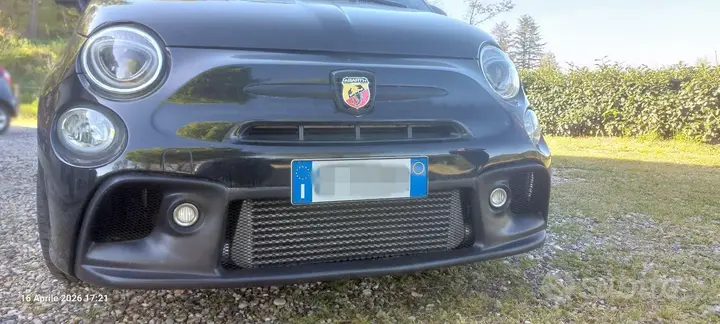 Abarth 595 2018 photo 2