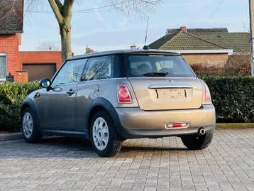 Mini One 2012 photo 3
