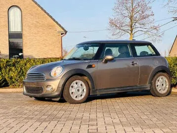 Mini One 2012 photo 2