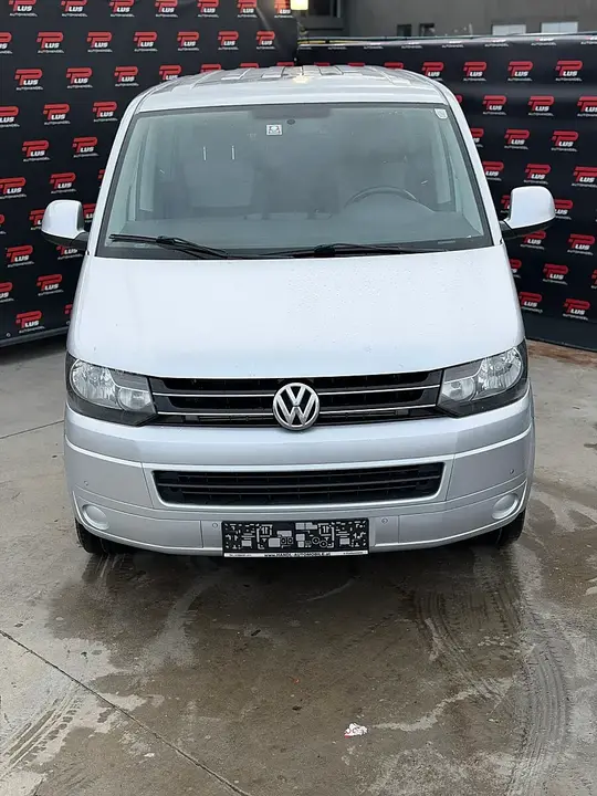 Volkswagen Multivan 2011 photo 2